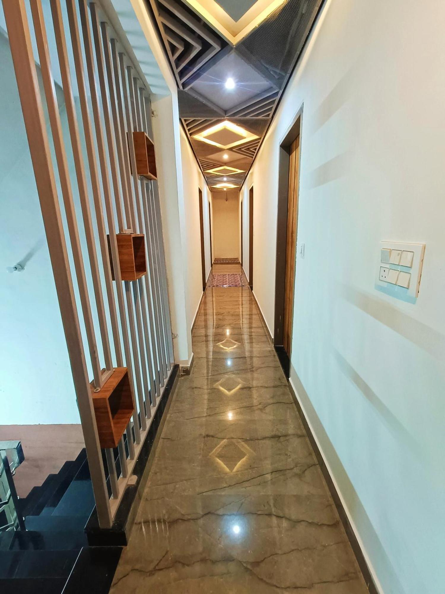Shri Radha Rani Kripa Dham Hotel Mathura Buitenkant foto